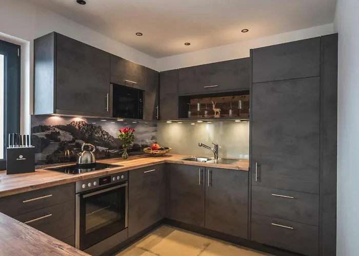 Steinbock Mit Ueppigem Genusskorb Fuer Zwei شاليه ينغولز