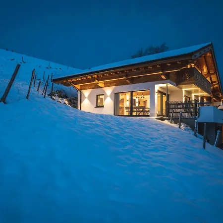 Alpesi faház Steinbock Mit Ueppigem Genusskorb Fuer Zwei *