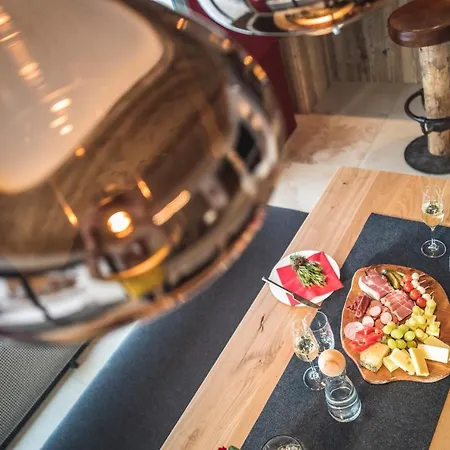 Steinbock Mit Ueppigem Genusskorb Fuer Zwei Jungholz