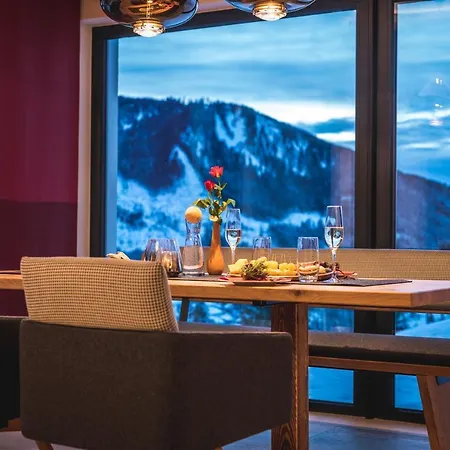 Steinbock Mit Ueppigem Genusskorb Fuer Zwei *