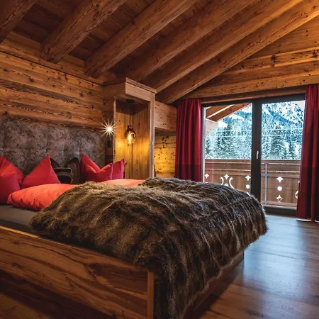 Alpesi faház Steinbock Mit Ueppigem Genusskorb Fuer Zwei