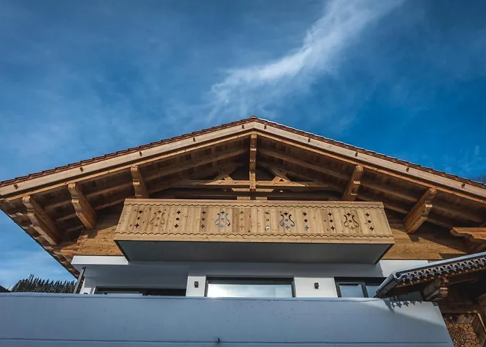 Steinbock Mit Ueppigem Genusskorb Fuer Zwei