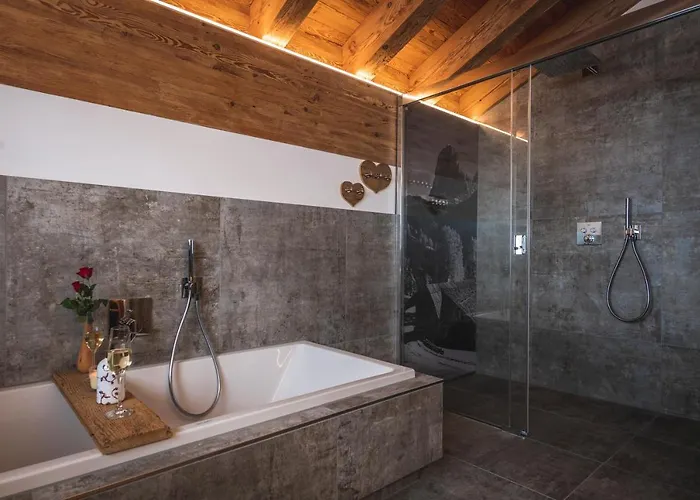 Steinbock Mit Ueppigem Genusskorb Fuer Zwei *