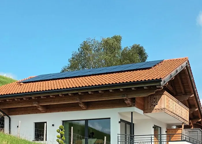 Steinbock Mit Ueppigem Genusskorb Fuer Zwei *