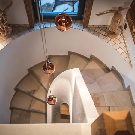 Steinbock Mit Ueppigem Genusskorb Fuer Zwei Chalet